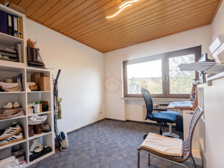 Büro EG