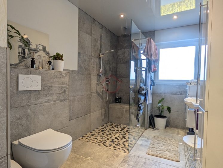 Badezimmer EG
