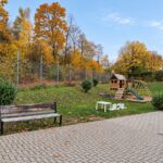 Gemeinschaftlicher Spielplatz für alle drei Gebäude